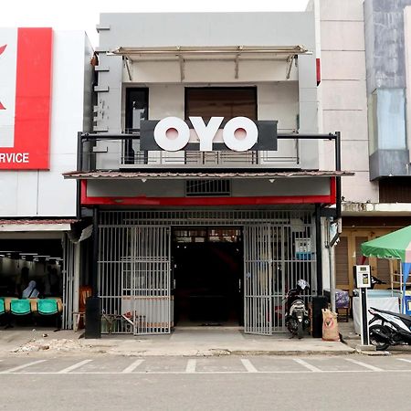 Oyo 1191 Monalisa Residence And Cafe Padang  Eksteriør billede